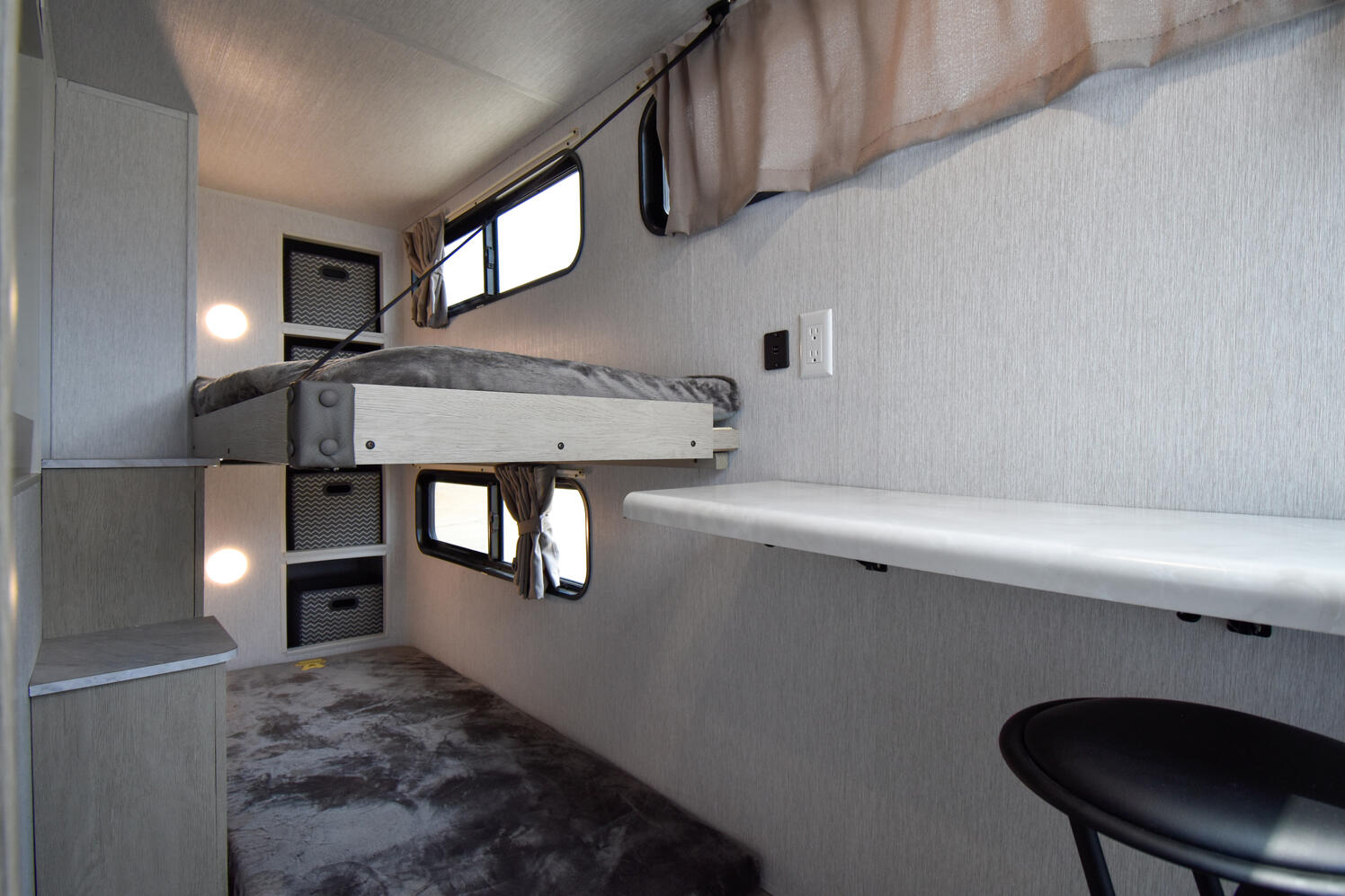 29VIEW Versa-Slide(Bunks & Office)